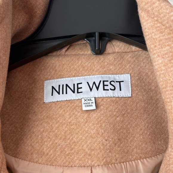 Nine West Tan Coat with Faux Fur Hood Size XXL - Picture 5 of 15